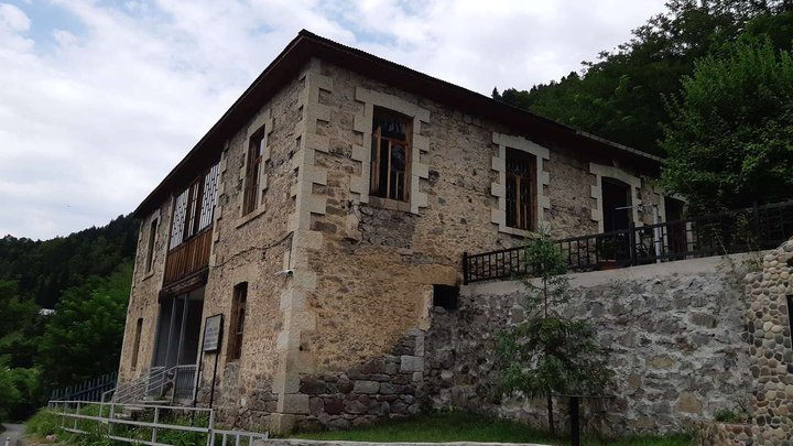 შერიფ ხიმშიაშვილის სახლ-მუზეუმი სხალთაში – გამოჩენილი ქართული ოჯახის ისტორია