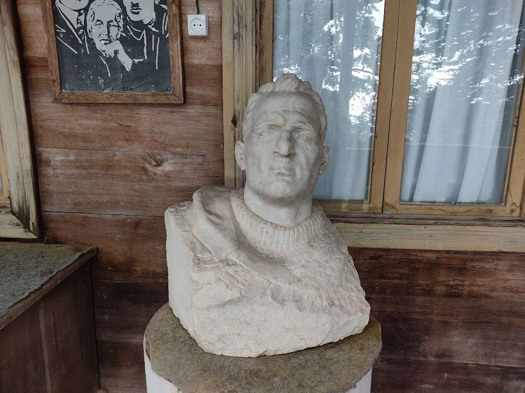 Дом-музей семьи Джапаридзе в Хреити - 04.jpg