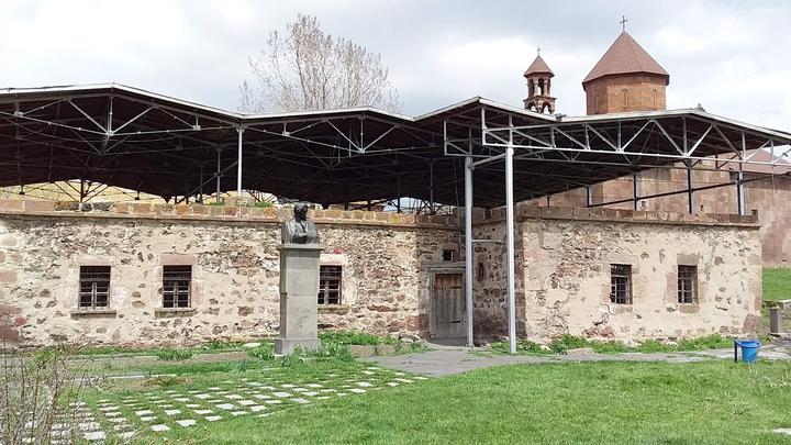 Дом-музей Вагана Терьяна в Грузии