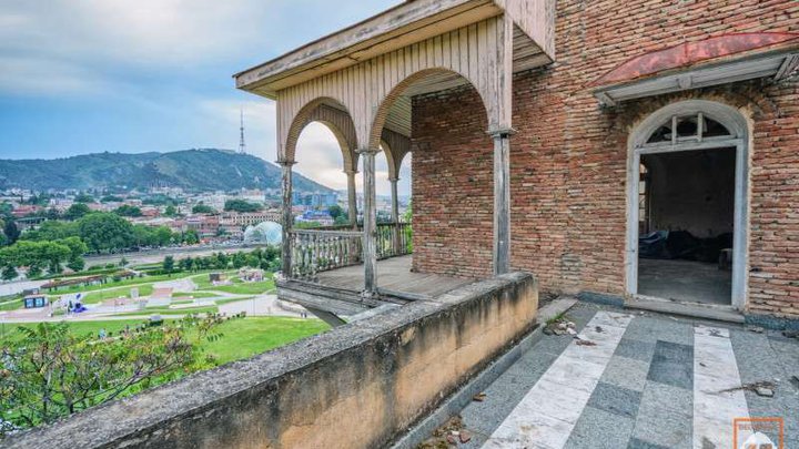 Дом над парком Рике