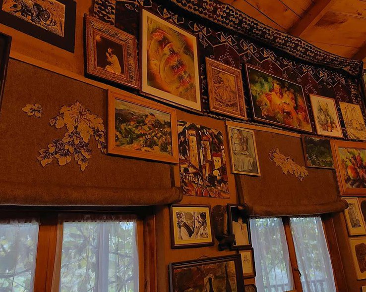 Доме-музей Отии Иоселиани в Цхалтубо - 04.jpg