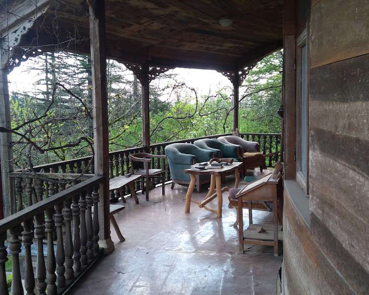 Доме-музей Отии Иоселиани в Цхалтубо - 05.jpg