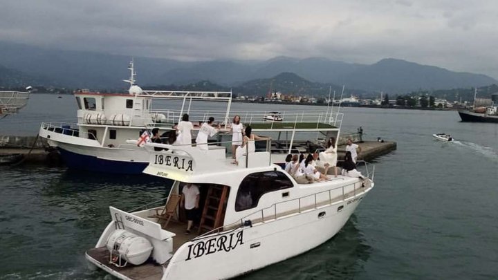 Double deck boat "Iberia"