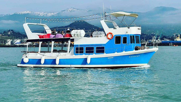 Double deck boat "Lavinya Cruise"