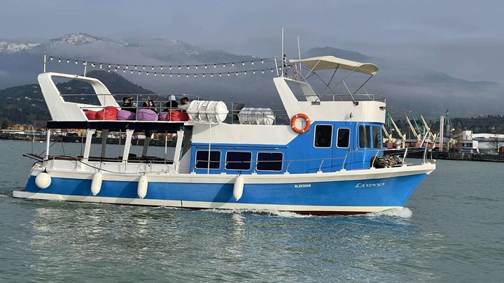 Double deck boat "Lavinya Cruise"