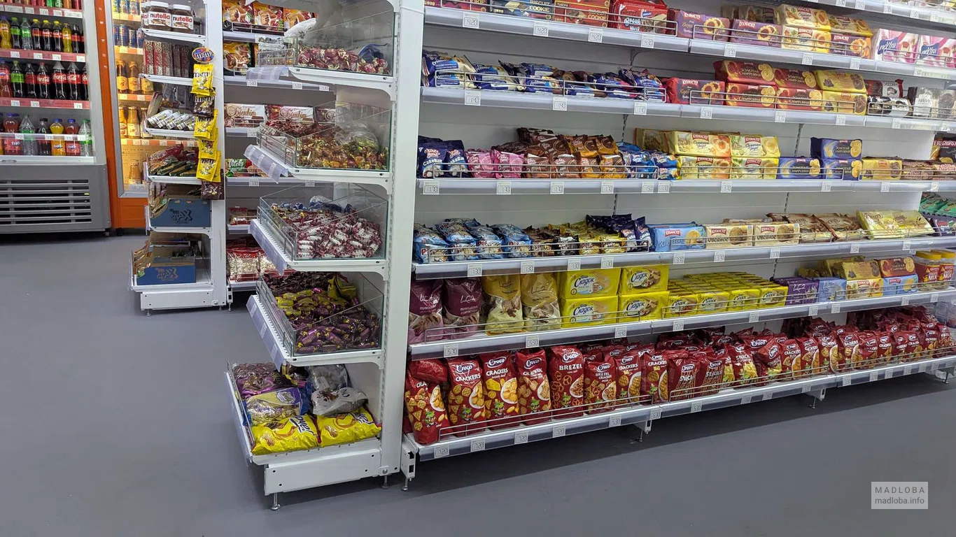 Продукты в магазине ECO MARKET в Батуми