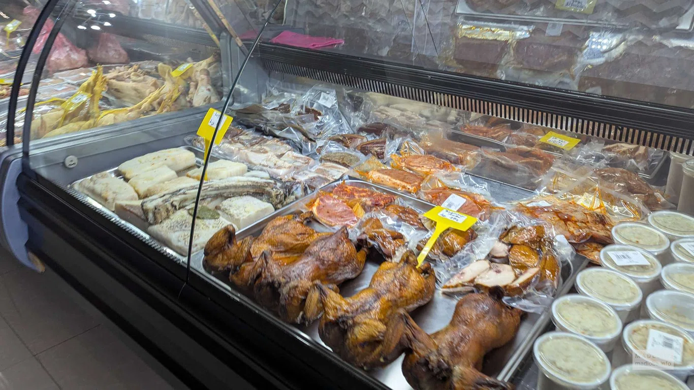 копченые куры, сало и мясо в магазине Eco Product