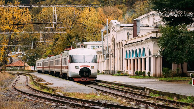 Расширение рейсов: дополнительные возможности для путешествий по маршруту Тбилиси-Батуми-Тбилиси