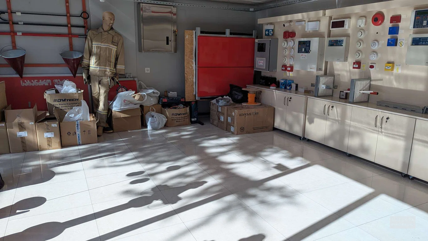 пожарные краны и щиты, датчики дыма, сигнализации в Elplus