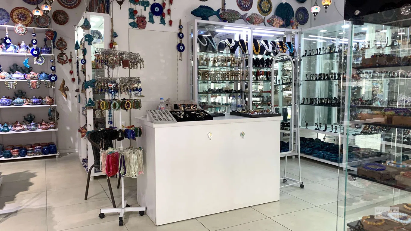 Enamel Gallery в Батуми — ювелирный магазин и галерея украшений