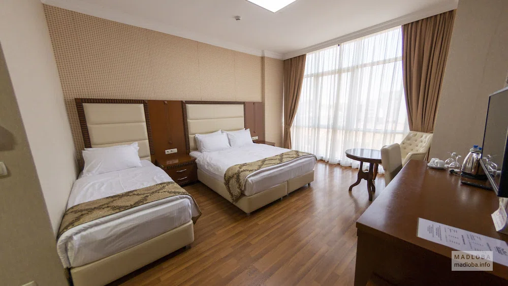 Спальня в номере отеля "Era Palace"