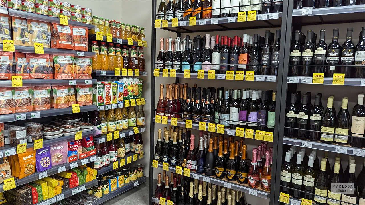 Алкоголь в супермаркете  Europroduct в Батуми