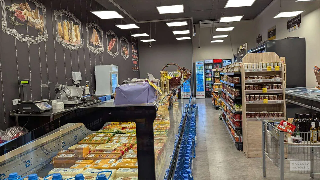 Большой выбор сыра в магазине Europroduct Kobaladze