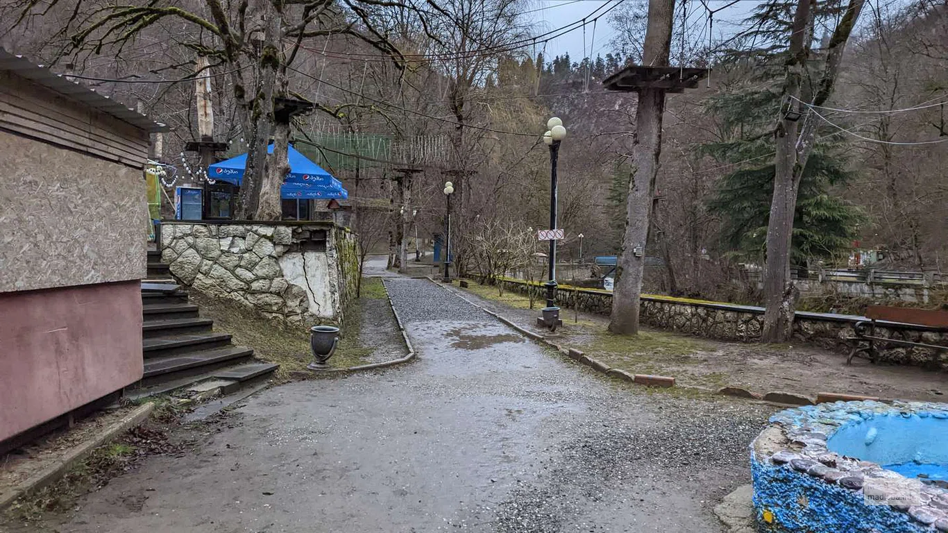 Верёвочная тропа в парке "Сказочная страна"