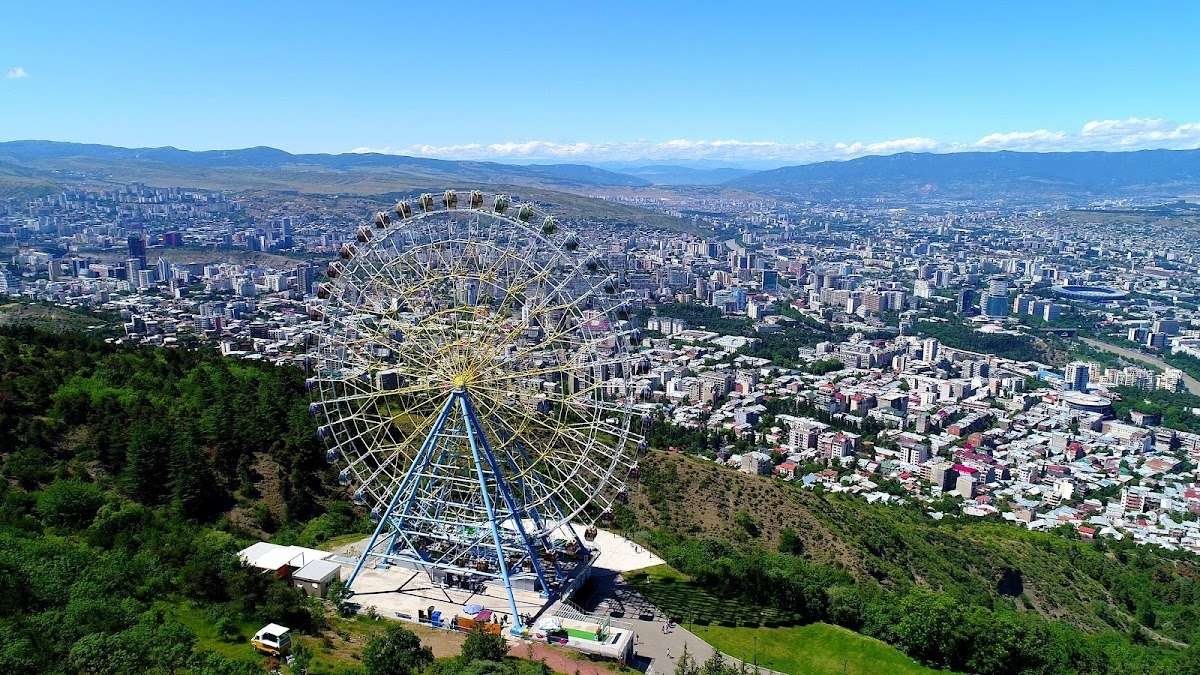 Ferris Wheel — Amusement park ride