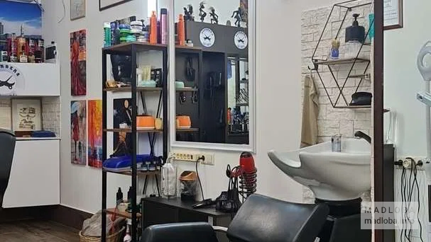 G.BARBERS  ინტერიერი