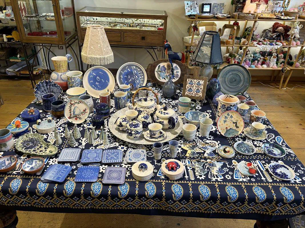 Галерея 27 Тбилиси - 02.jpg