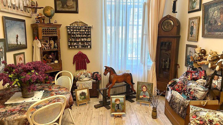 🎨 Nocha Gallery in Tbilisi is an island of warmth and real Georgian art! 🖼️✨