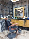 Garage: Barber Club
