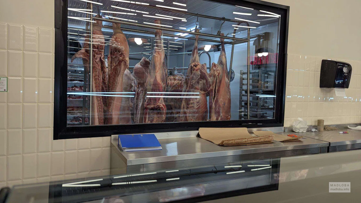 тушки мяса в магазине Gastro Meat