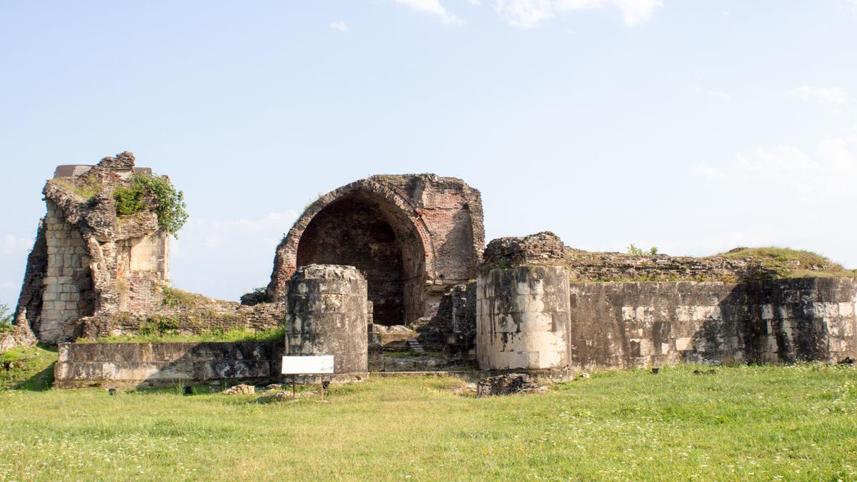 Руины царской резиденции в Грузии