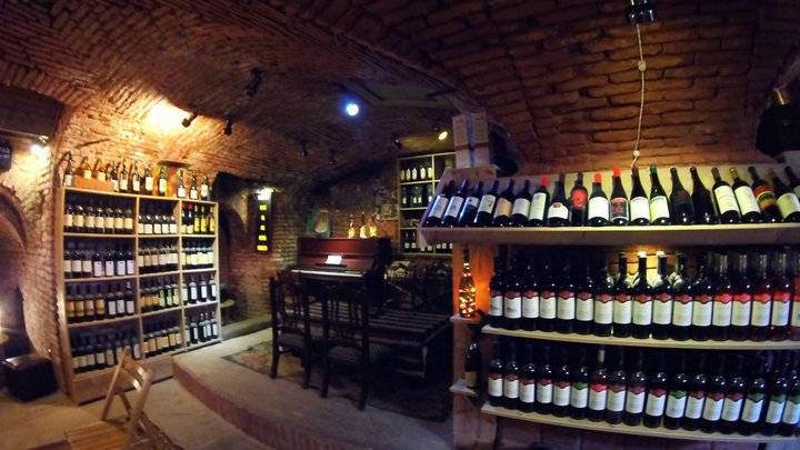 Доставка грузинского крафтового вина