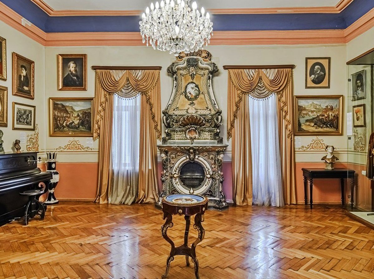 Государственный музей народного и прикладного искусства в Тбилиси