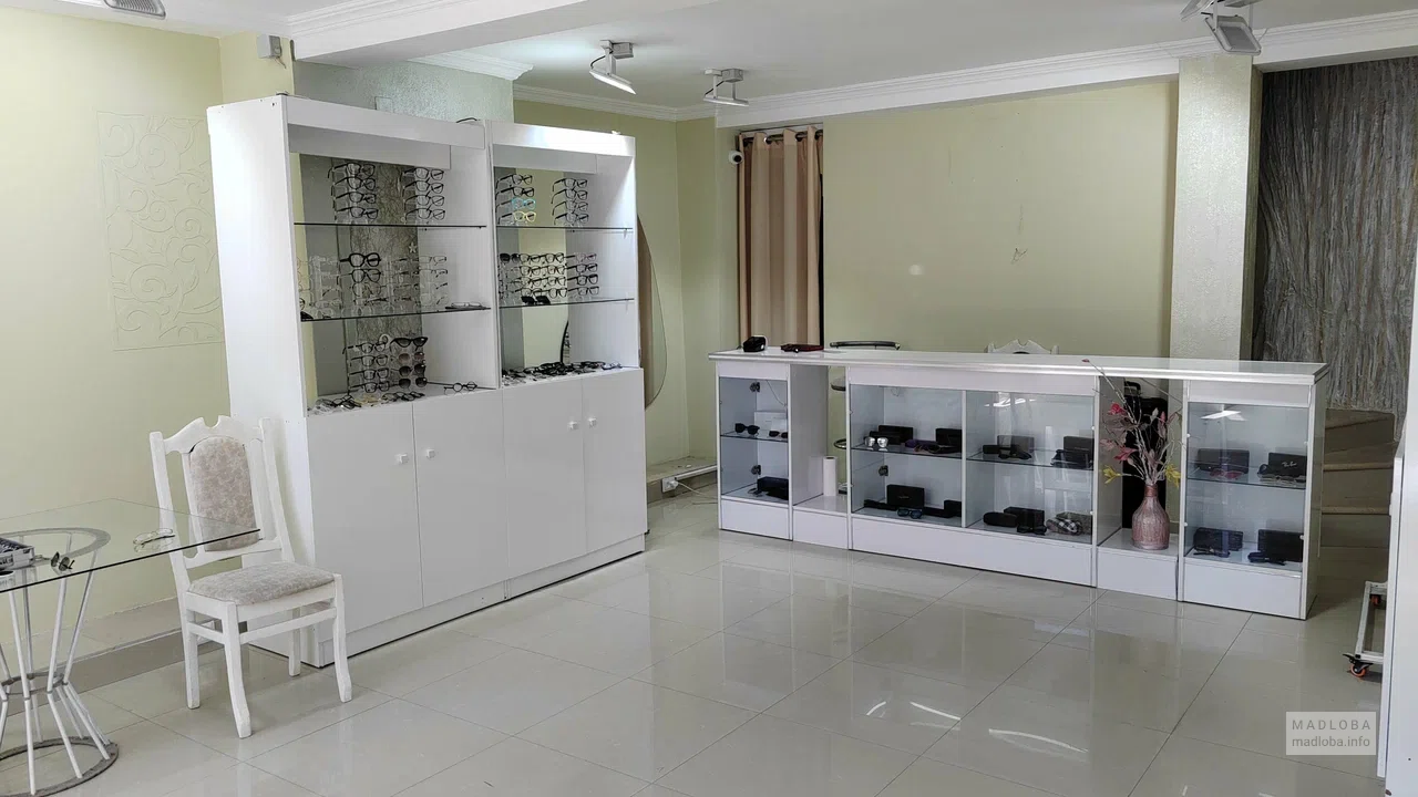 Georgian Optics — проверить зрение в Батуми и заказать очки