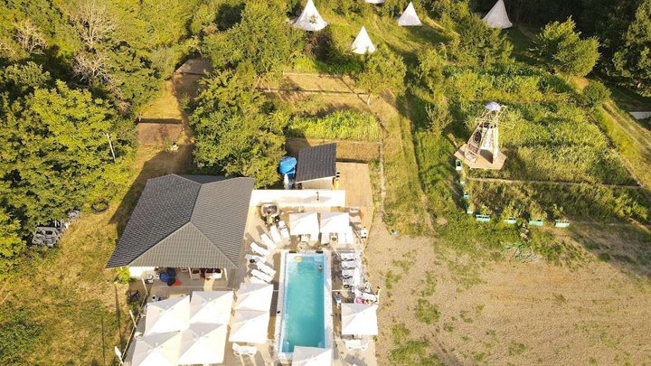 ჯიფსი ვილიჯ პარკ სასტუმრო