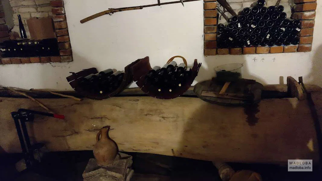 Gogia’s Wine Cellar - домашнее вино в винном погребе