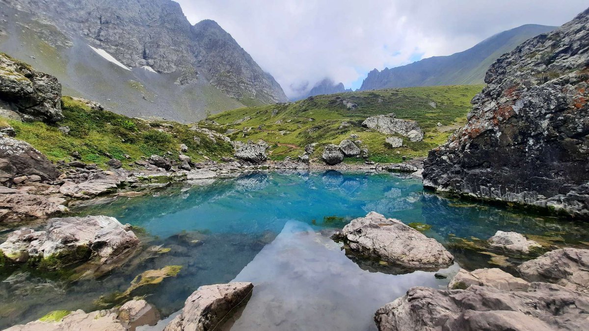 Blue Lake Abudelauri