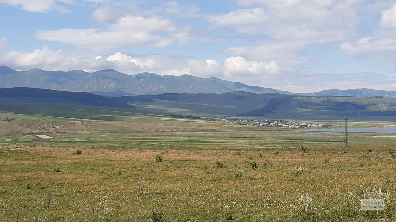 Панорамный вид на гору Арджевани