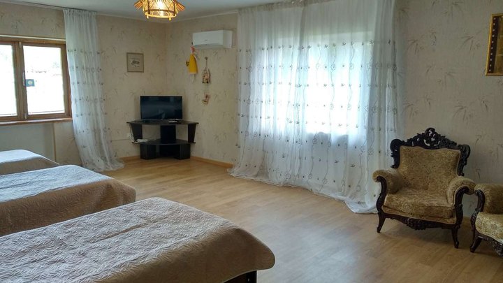 Guest house (Avaliani st. 27a)