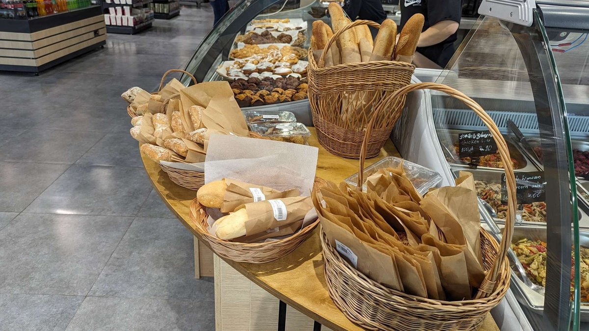 Grocery store in the Grand Mall shopping center