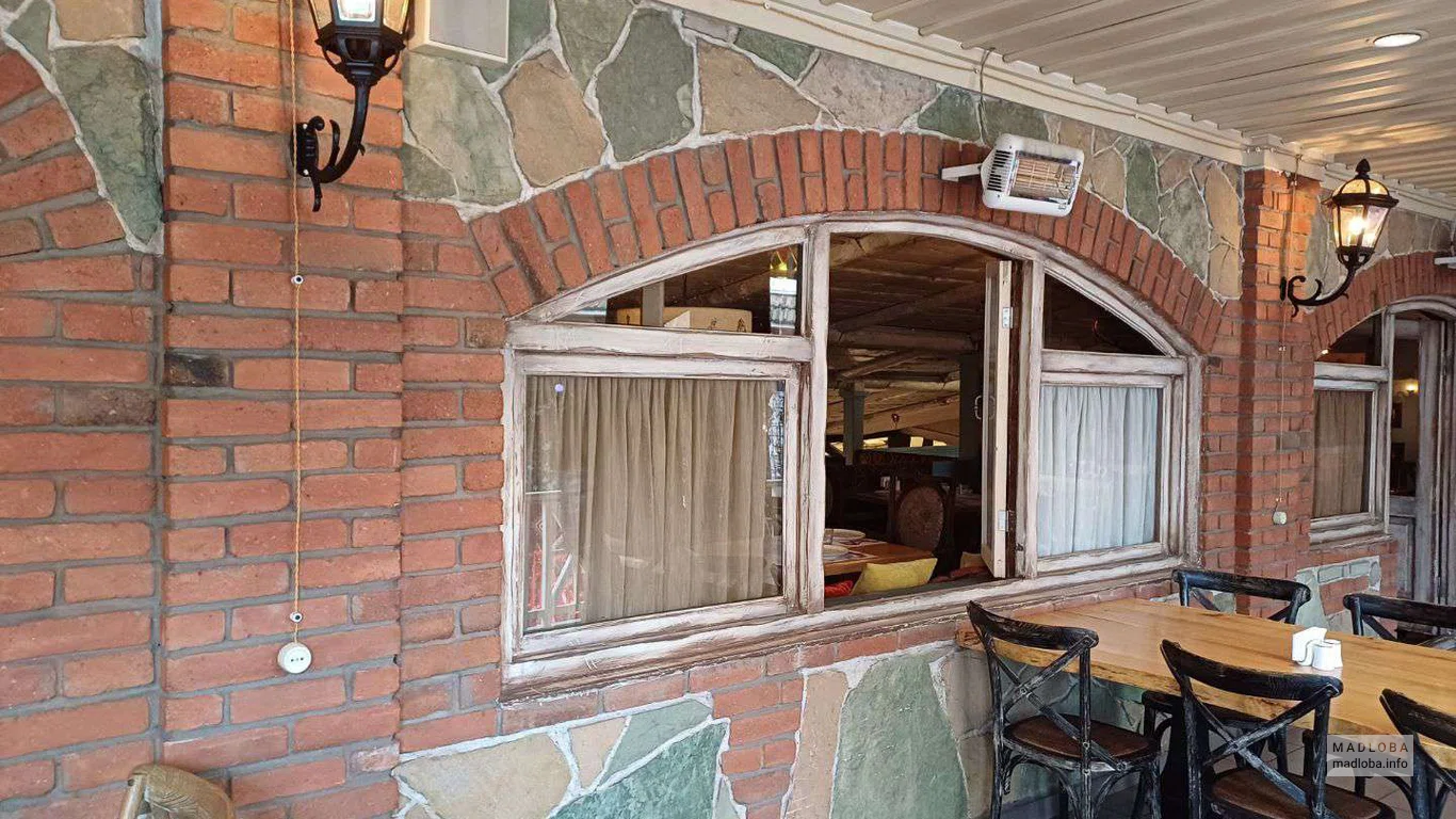 терраса ресторана  Georgian House