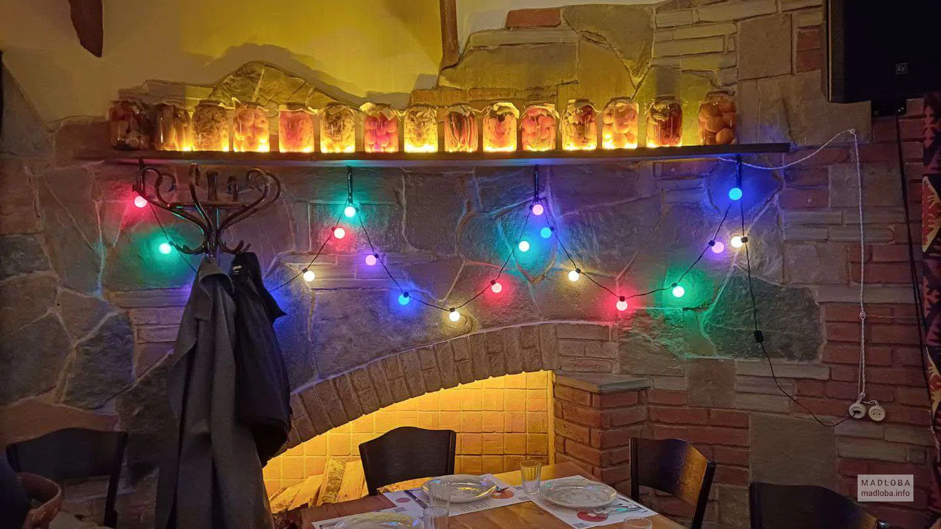 новогодний интерьер ресторана Грузинский дом