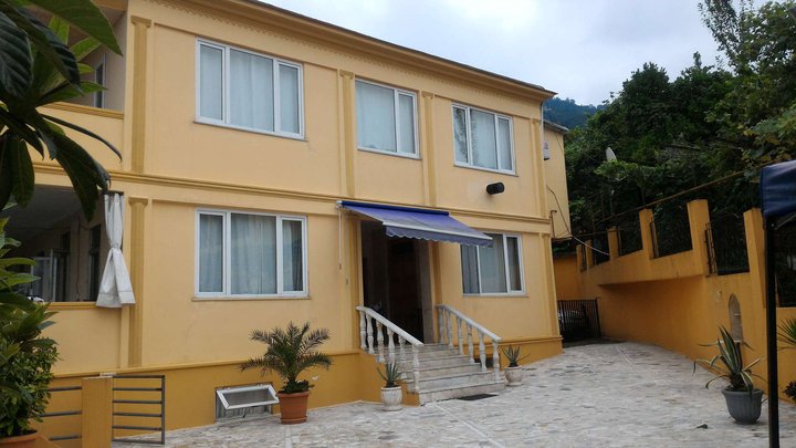 Guest House Lazika