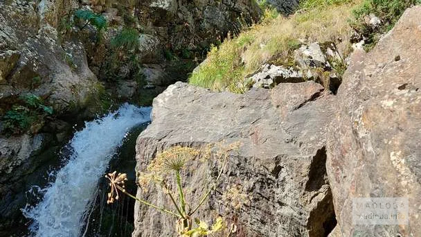 Бурный Гвелетcкий Водопад