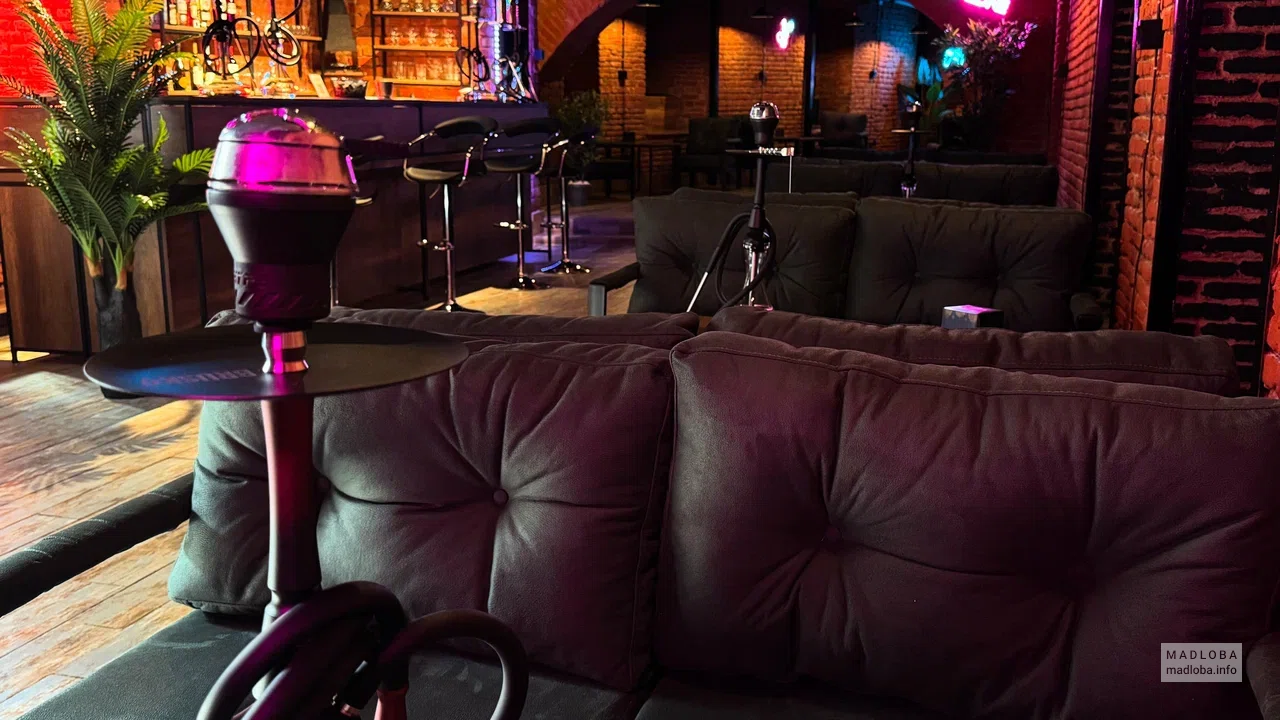 HOOKAH FRIENDS — кальян-бар в Тбилиси