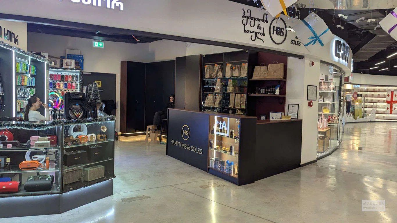 Hamptons & Soles услуги высшего уровня по реставрации и чистке люксовых вещей в Тбилиси