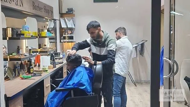 Has-an barber shop интерьер