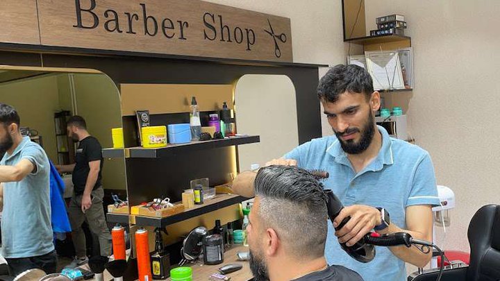 Has-an barber shop