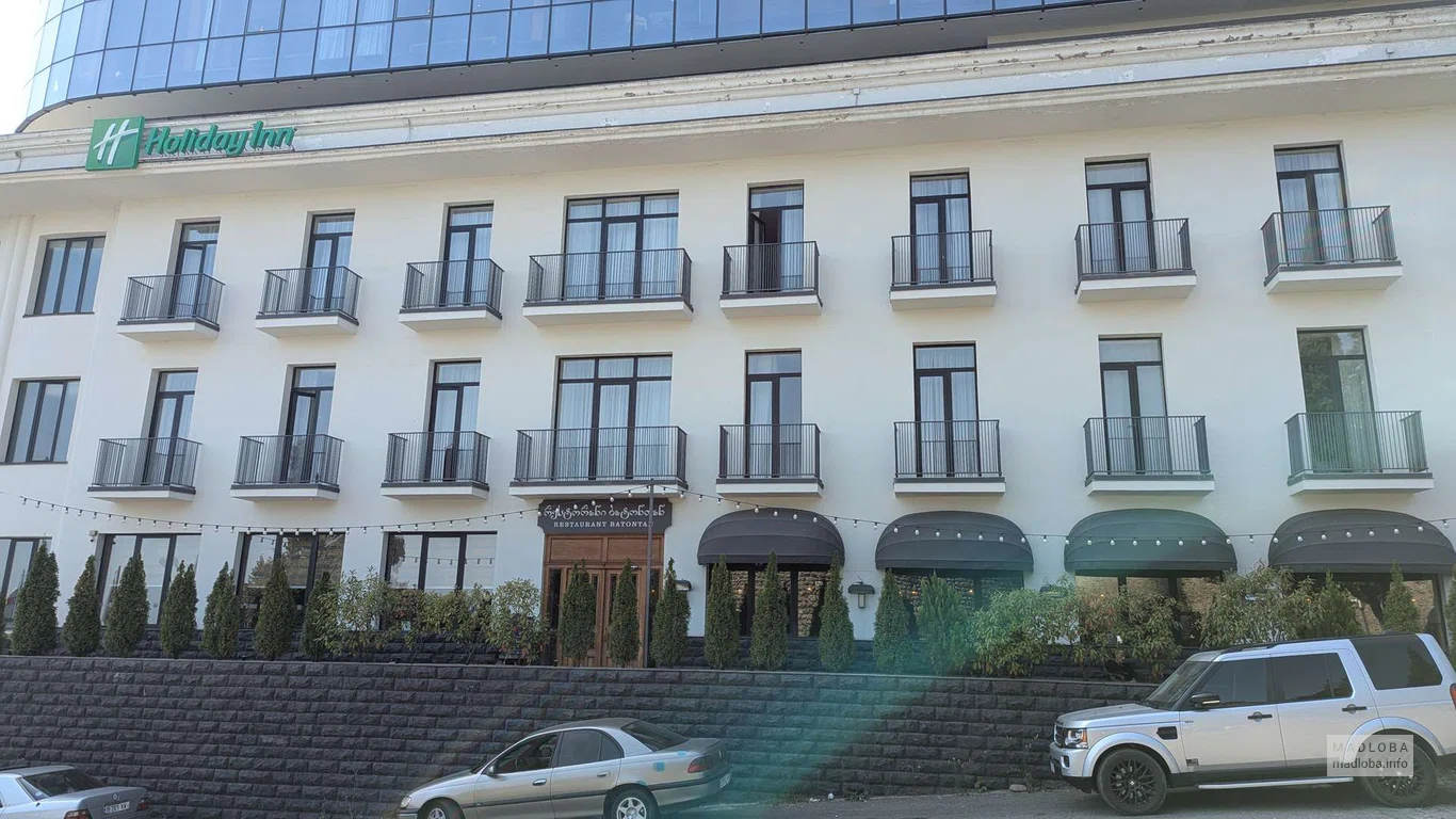Здание отеля Holiday Inn Telavi by IHG