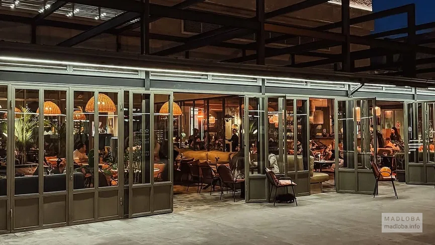 Кальянная Hookah Place Griboedov в Тбилиси