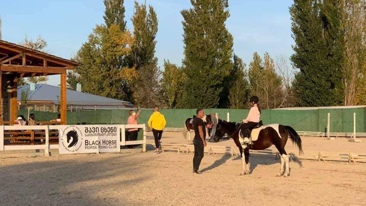 Horse Riding Club Black Horse