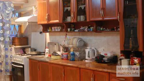 Общая кухня в хостеле Temuri
