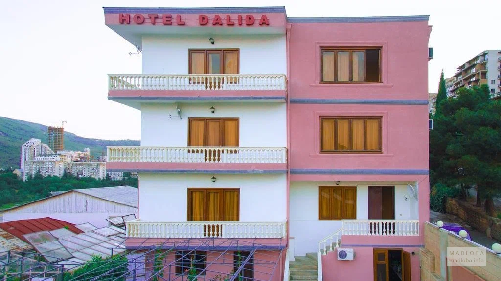 Фасад отеля Dalida Тбилиси