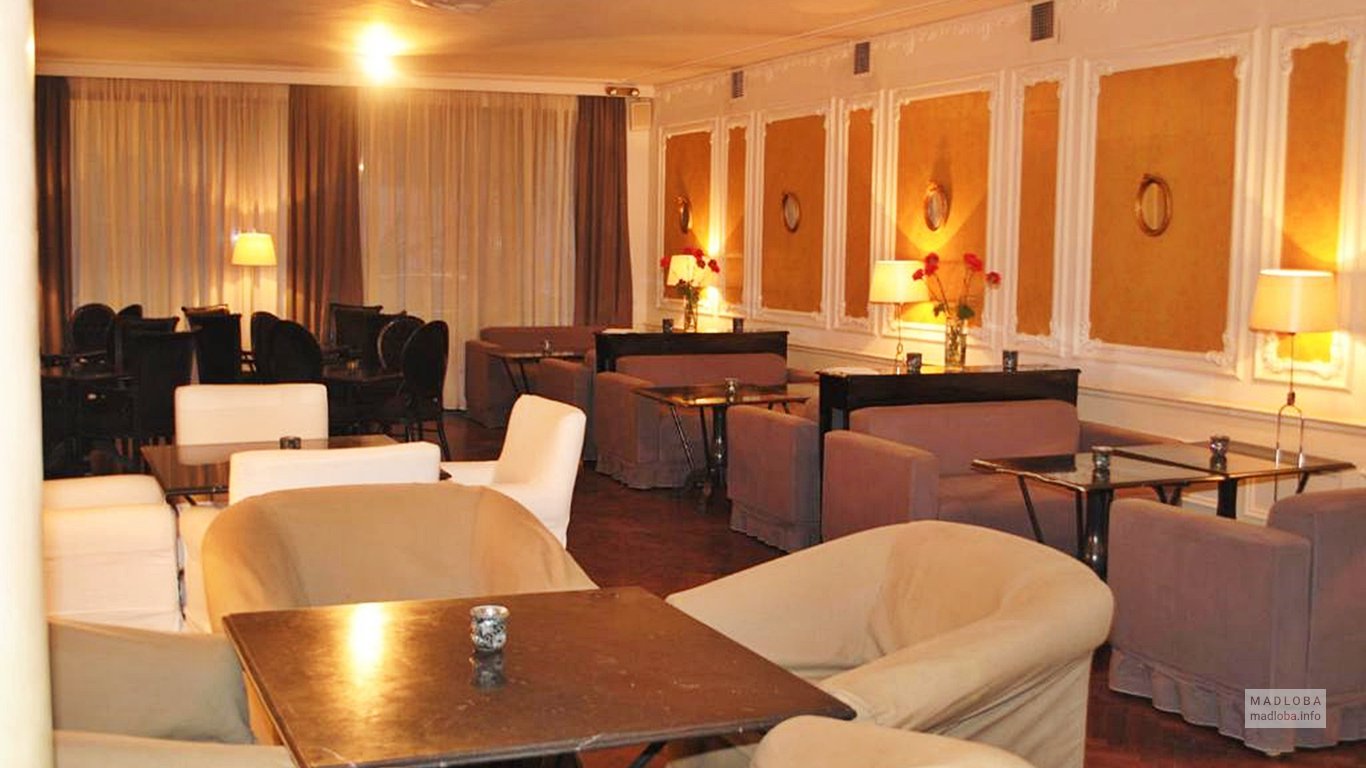 Ресторан в Hotel Vere Palace в Тбилиси