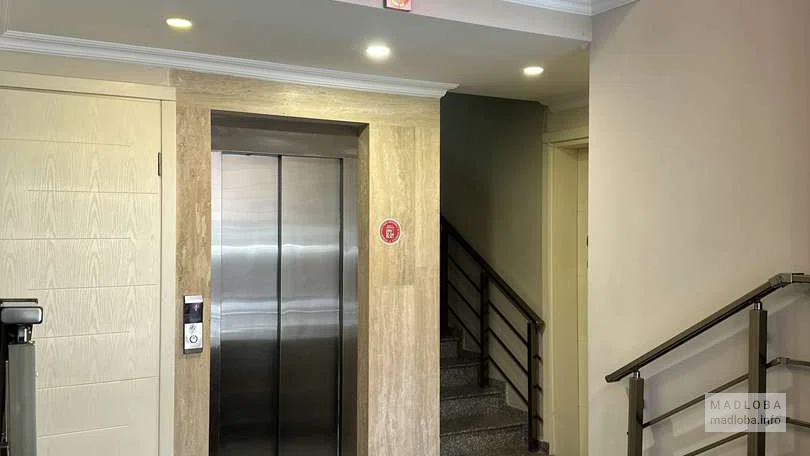 Лифт в Hotel Aristocrat Batumi