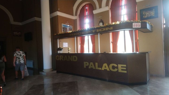 Hotel Grand Palace